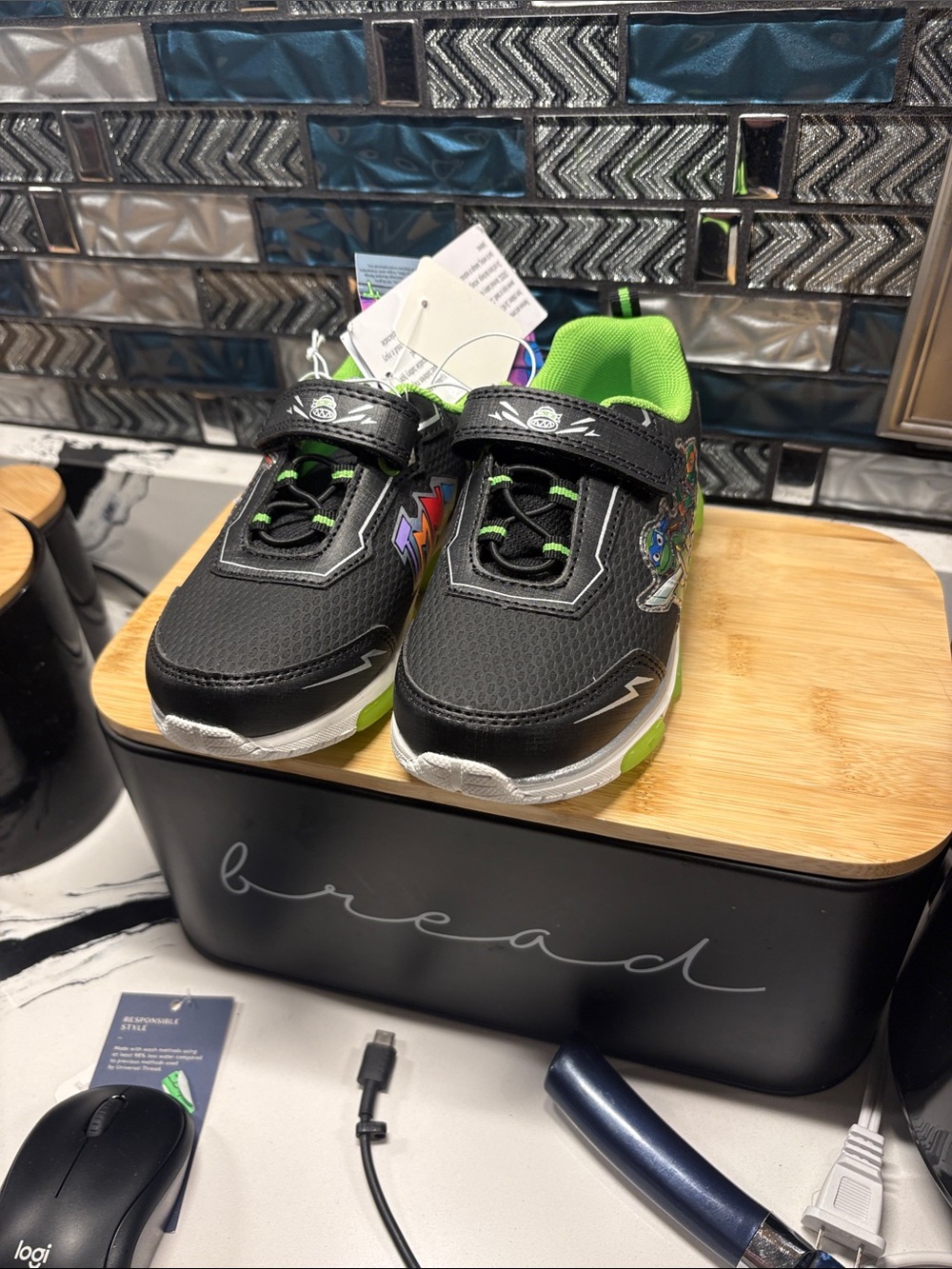 Nickelodeon Black and Bright Green Kids Sneakers with Light-Up Detail